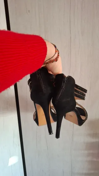 Scarpe décolletè nere con brillantini