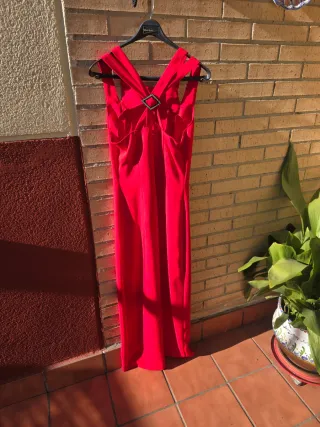 Vestido de fiesta con chaqueta a juego rojo vivo
