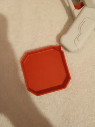 Pistola de burbujas roja