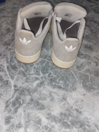 Zapatillas Adidas Campus Grises y Blancas