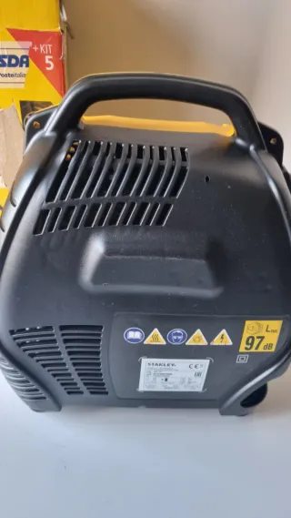 Compressore aria Stanley portatile