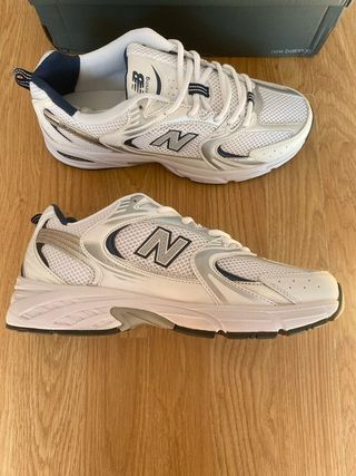 New Balance 530 Talla 43 Plata/Blanco