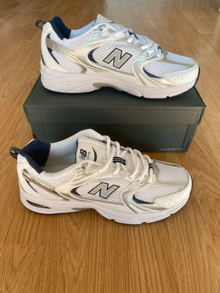 New Balance 530 Talla 43 Plata/Blanco
