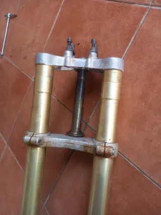 Barras/Horquillas  SHOWA Derbi Senda R 50cc