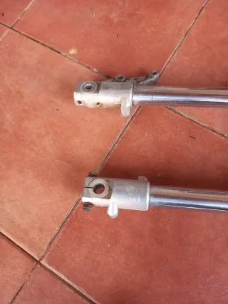 Barras/Horquillas  SHOWA Derbi Senda R 50cc