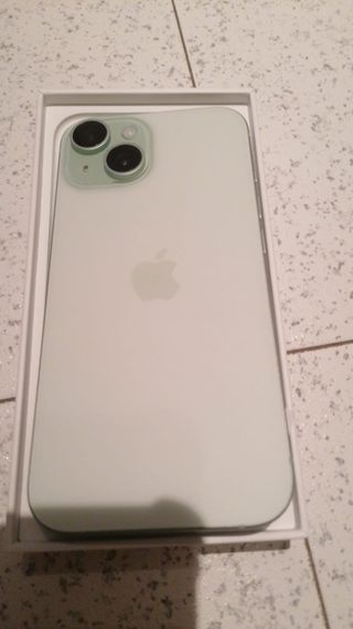 iPhone 15 Verde Libre