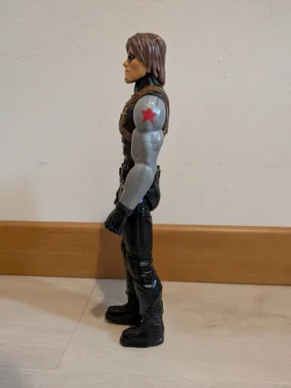 Action Figure Winter Soldier Marvel Titan Hero