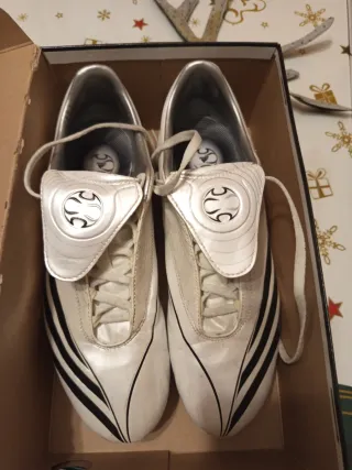 Botas de fútbol Adidas Talla 44