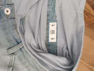 Vaqueros premamá cortos