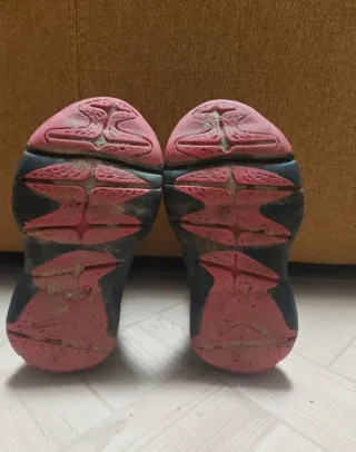 Stivali da neve Jordan rosa e neri da bambina