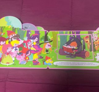 Cuentos: 4 mini-libros en el interior