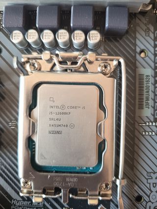 Conjunto placa ASRock B760M DDR5 + i5-12600Kf