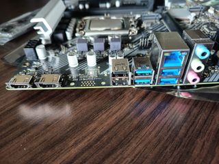 Conjunto placa ASRock B760M DDR5 + i5-12600Kf