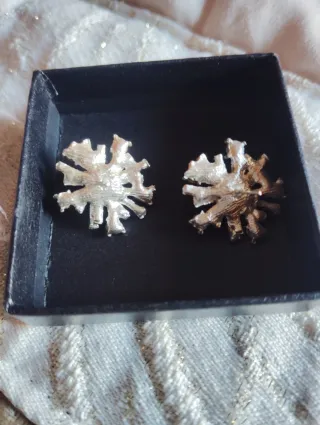 Pendientes vintage flor con pedrería