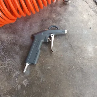 Pistola de aire comprimido y manguera