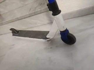 Patinete Scooter Azul y Blanco