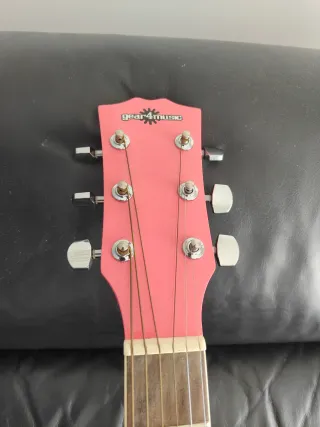 Guitarra Acústica Rosa con Funda