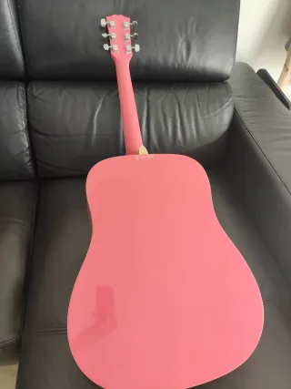 Guitarra Acústica Rosa con Funda