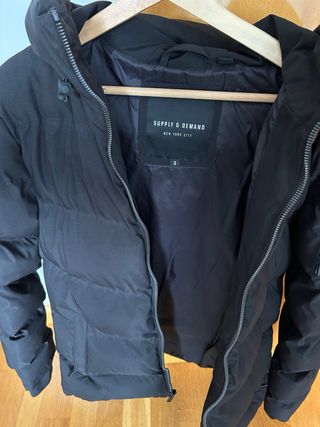 Cazadora Supply Demand Negra