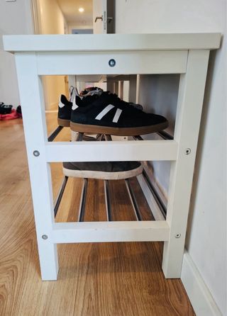 2 Bancos Zapateros Ikea Blanco y Metal