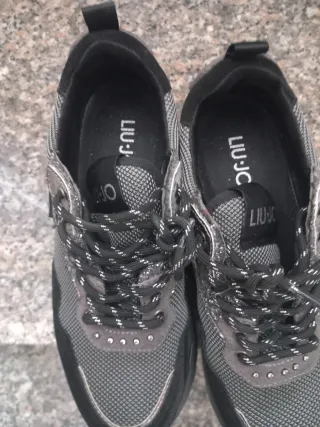 Scarpe Liu Jo nere e argento vest.n38.