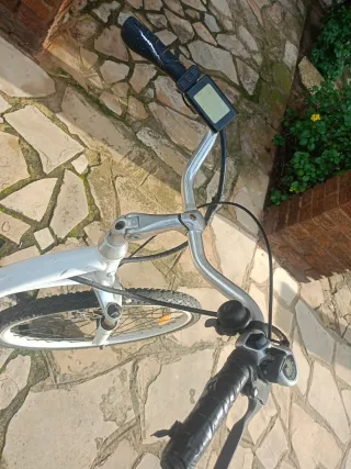 Bicicleta Eléctrica Tucano Blanca