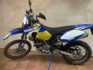 Moto Husaberg 450 FE.