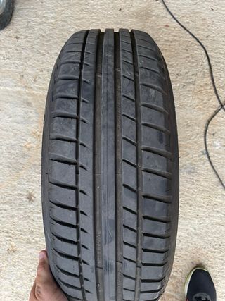 Llantas Mangels 15” 5 tornillos y neumaticos