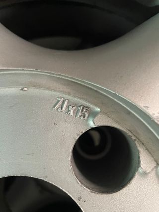 Llantas Mangels 15” 5 tornillos y neumaticos