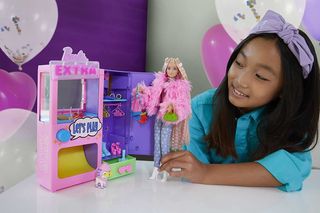 Barbie Extra Closet Stylist Juego