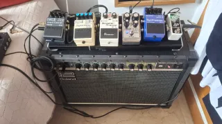 Amplificador Roland Jazz Chorus 40 Estéreo