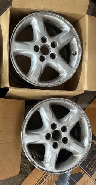 4 Llantas Toyota RAV4 7x16”