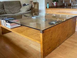 Mesa de centro de madera de raíz  y cristal