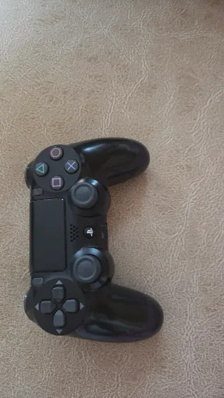 Consola Sony PS4 Negra