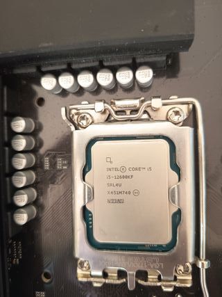 Placa Gigabyte B760 Gaming X + i5-12600Kf + 16Gb