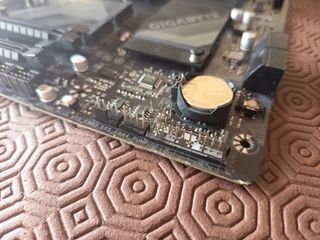 Placa Gigabyte B760 Gaming X + i5-12600Kf + 16Gb