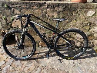 Bicicleta Cube Carbono Reaction