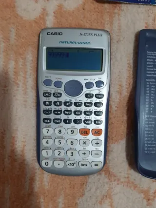 Calculadora Científica Casio fx-570ES PLUS