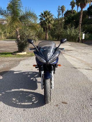 Yamaha FZ 600cc S2, Fazer 72 KW / 98 CV (Sport)