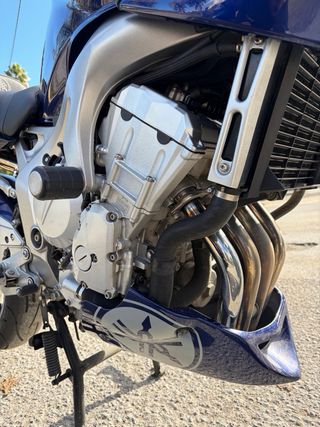 Yamaha FZ 600cc S2, Fazer 72 KW / 98 CV (Sport)