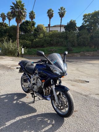 Yamaha FZ 600cc S2, Fazer 72 KW / 98 CV (Sport)