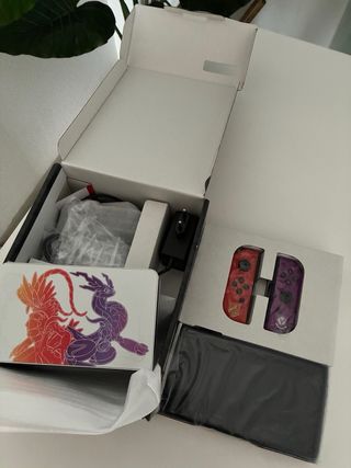 Nintendo Switch OLED Edizione Pokémon Scarlet & Violet