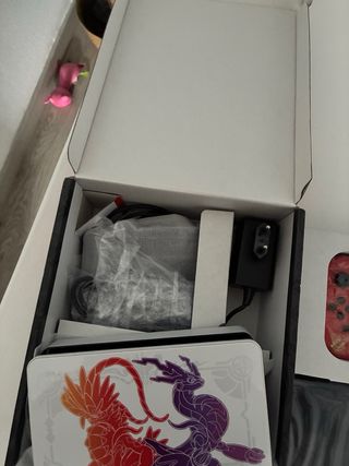 Nintendo Switch OLED Edizione Pokémon Scarlet & Violet