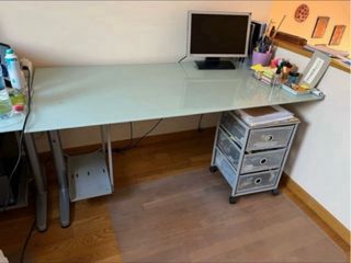 Mesa escritorio cristal y metal