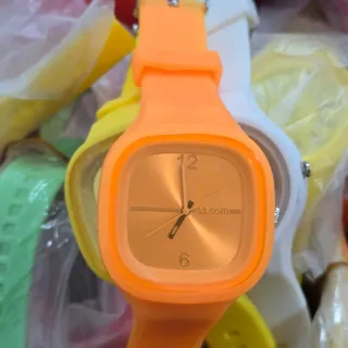 35 Relojes de Pulsera de Colores