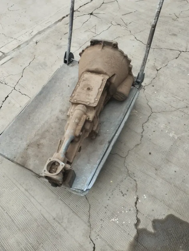 Caja de cambios Ford Sierra 83BB 7505 AA