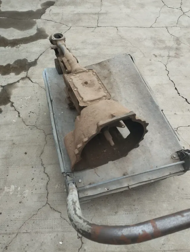 Caja de cambios Ford Sierra 83BB 7505 AA