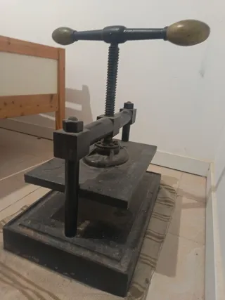 Prensa de imprenta antigua de hierro 41x66 cm