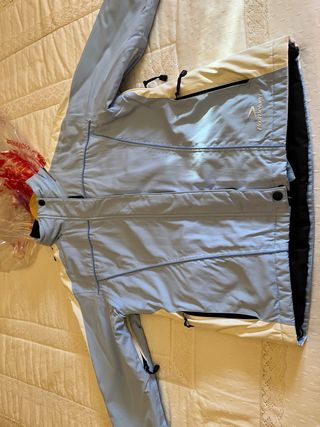 Anorak Boomerang azul y blaco