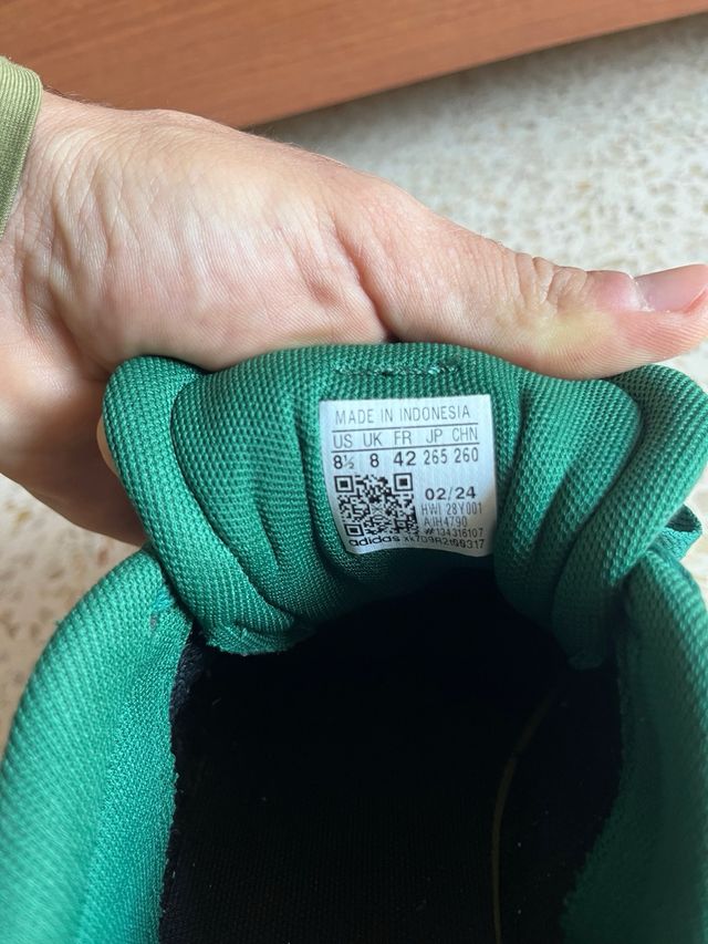 Zapatillas Adidas Verdes y Marrones